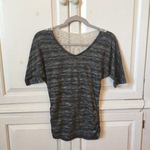 Women’s No boundaries gray and white lace short sleeve knit t-shirt size small